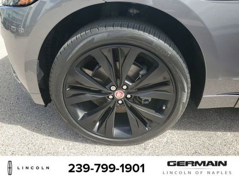 Used 2020 Jaguar F-PACE R-Sport image 10