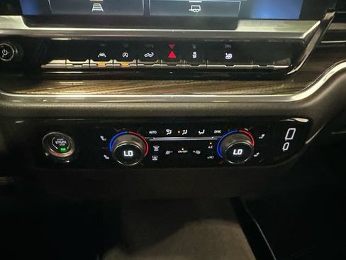 Used 2024 Chevrolet Silverado 1500 RST AWD/4WD image 16