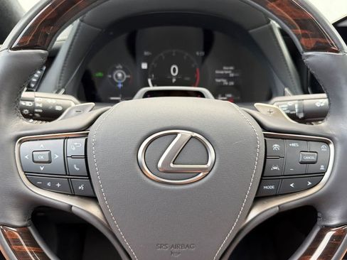 Used 2024 Lexus LS 500 w/ Interior Upgrade Package RWD image 24