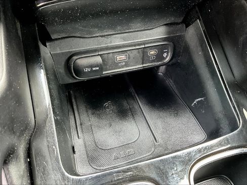 Certified 2024 Kia Telluride S w/ S Sunroof Package FWD image 16