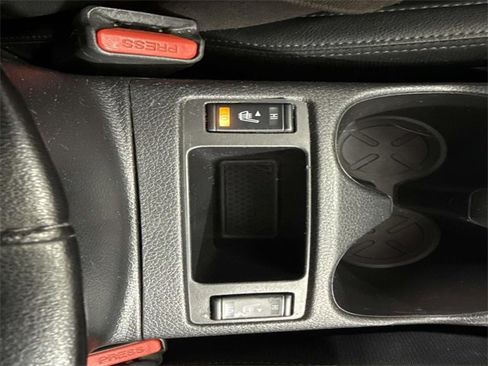 Used 2022 Nissan Rogue Sport SV w/ Technology Package image 13