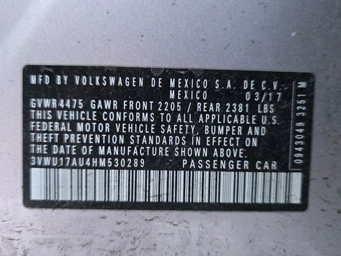 Used 2017 Volkswagen Golf S image 3