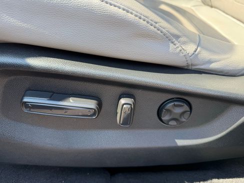 Used 2017 Honda CR-V EX-L image 9