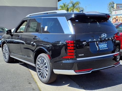 New 2026 Hyundai Palisade Calligraphy FWD image 6