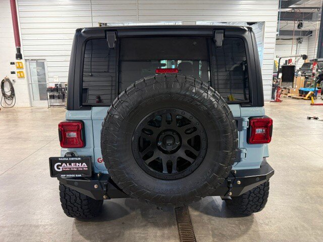 Used 2023 Jeep Wrangler Unlimited Sahara w/ Dual Top Group AWD/4WD image 24