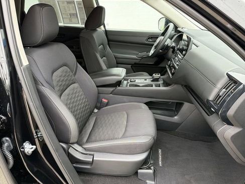 Used 2024 Nissan Pathfinder S AWD/4WD image 26