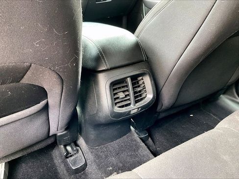 Used 2019 Jeep Cherokee Latitude w/ Cold Weather Group AWD/4WD image 21