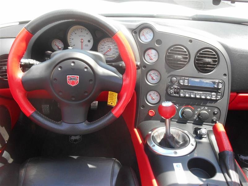 Used 2004 Dodge Viper SRT-10 RWD image 11