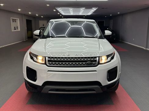 Used 2019 Land Rover Range Rover Evoque SE AWD/4WD image 8