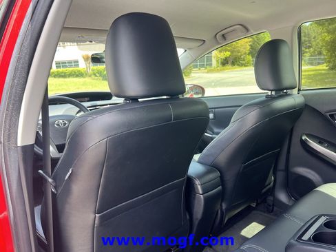 Used 2015 Toyota Prius Persona Series FWD image 22