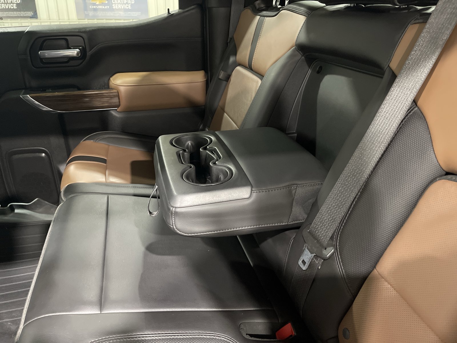 Used 2021 Chevrolet Silverado 1500 High Country w/ Technology Package AWD/4WD image 14