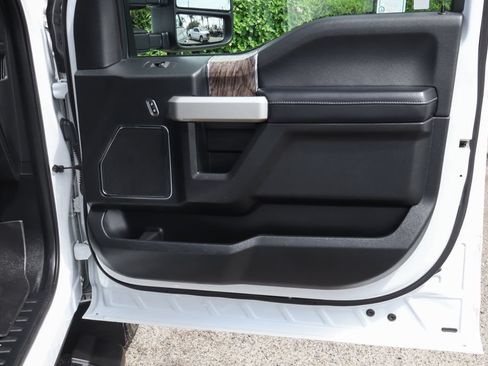 Used 2018 Ford F250 Lariat w/ Lariat Value Package AWD/4WD image 53