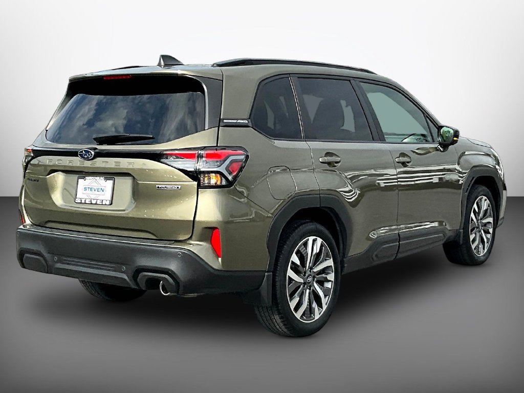 Used 2025 Subaru Forester Touring AWD/4WD image 6
