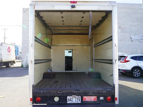 Used 2012 Chevrolet Express 3500 w/ Chrome Appearance Package RWD image 16