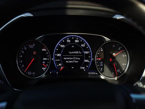 Used 2019 Chevrolet Blazer Premier w/ Sun and Wheels Package image 10