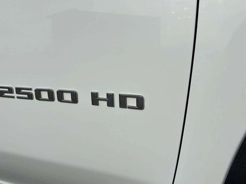 Used 2020 Chevrolet Silverado 2500 LT w/ Z71 Off-Road Package image 19