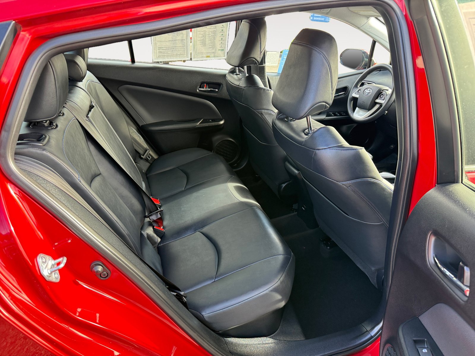 Used 2016 Toyota Prius Four Touring w/ Premium Convenience Package FWD image 18