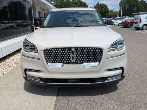 Used 2023 Lincoln Aviator Reserve w/ Equipment Group 201A image 11