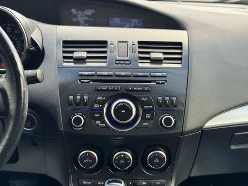 Used 2013 MAZDA MAZDA3 i Touring image 20