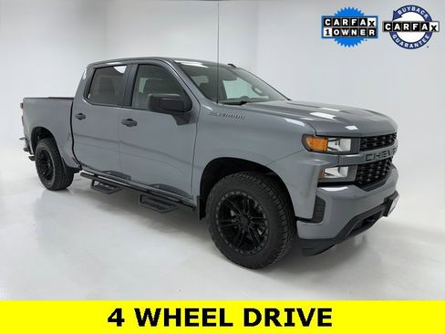 Used 2020 Chevrolet Silverado 1500 Custom w/ Custom Value Package image 1
