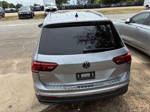 Used 2023 Volkswagen Tiguan SE FWD image 7