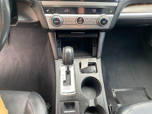 Used 2017 Subaru Outback 3.6R Limited image 22