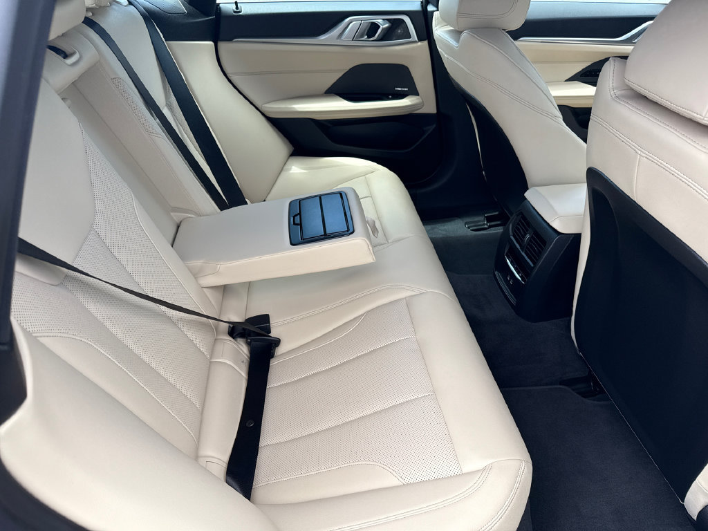Used 2026 BMW i4 eDrive40 w/ Premium Package RWD image 16