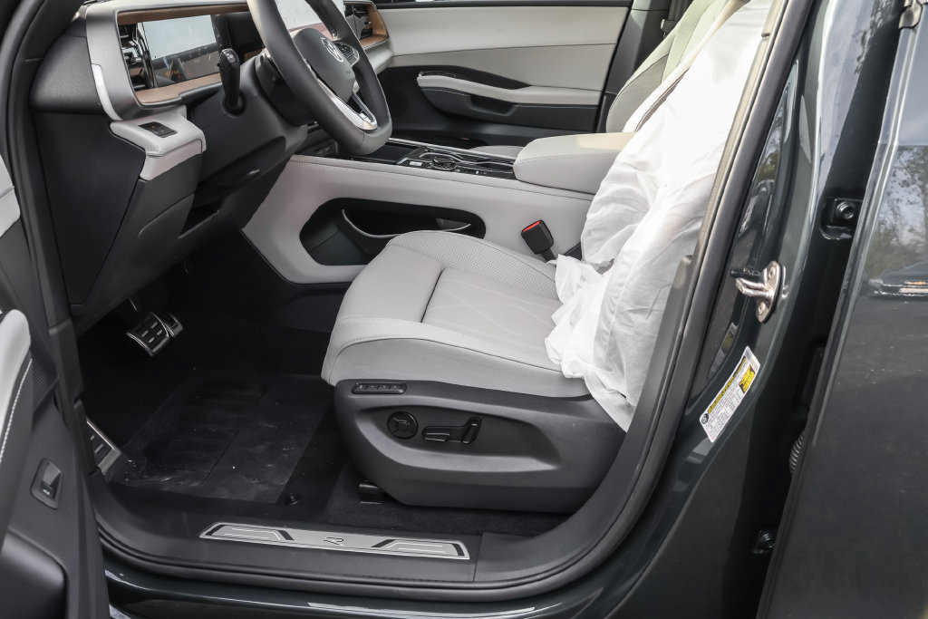 New 2027 Volkswagen Atlas SEL R-Line AWD/4WD image 25