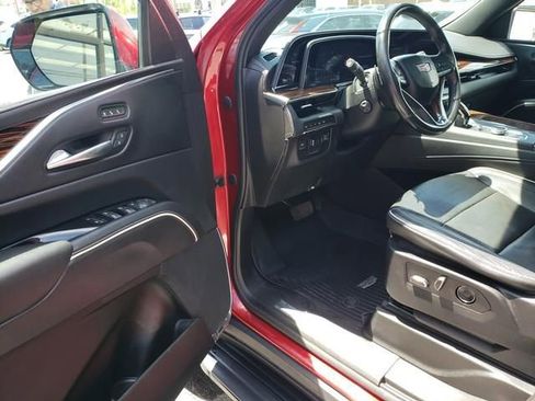 Used 2021 Cadillac Escalade Premium Luxury w/ Performance Package AWD/4WD image 12