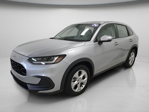 Used 2024 Honda HR-V LX image 3
