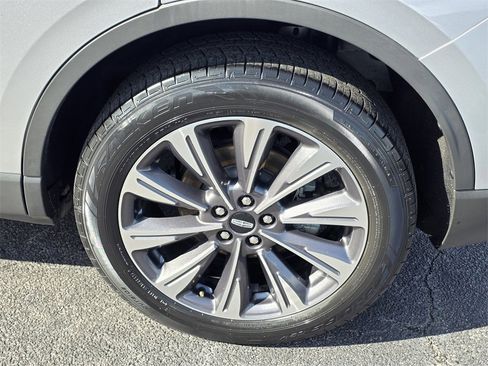 Used 2020 Lincoln Corsair Reserve w/ Rear Removable Package Tray image 8