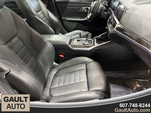 Used 2022 BMW 330i xDrive Sedan w/ Premium Package image 18