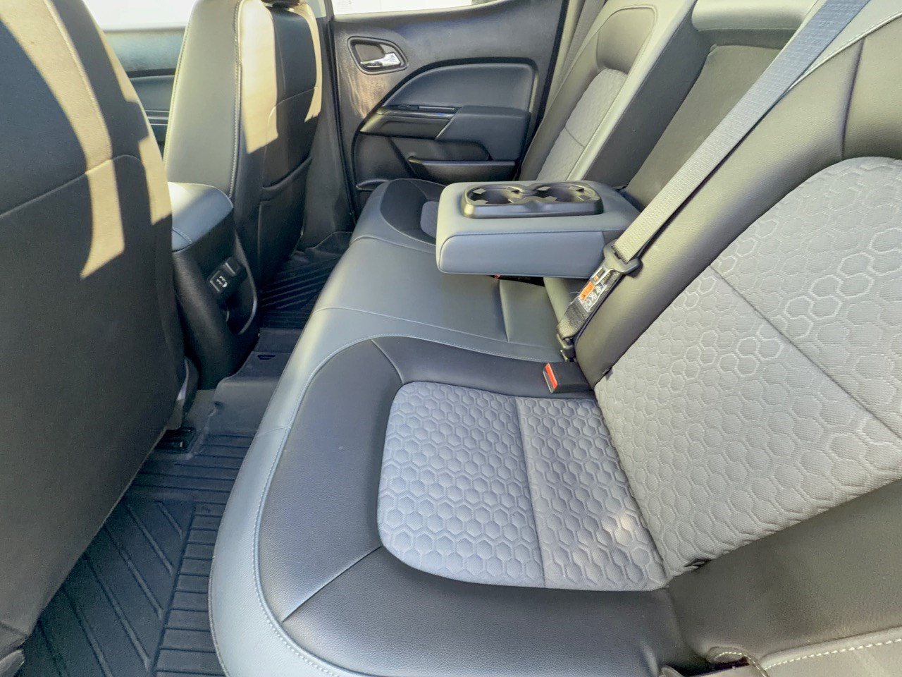 Used 2019 Chevrolet Colorado Z71 AWD/4WD image 25