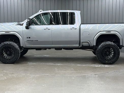 Used 2026 GMC Sierra 2500 AT4 w/ Max Trailering Package image 2