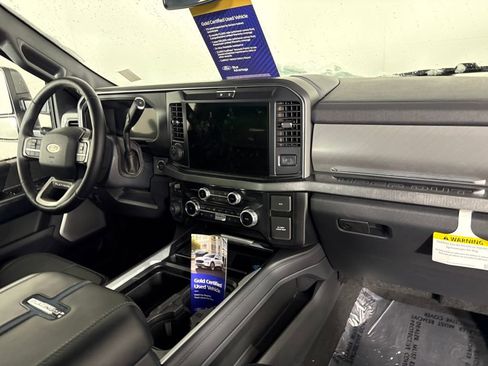 Certified 2025 Ford F350 Platinum image 38