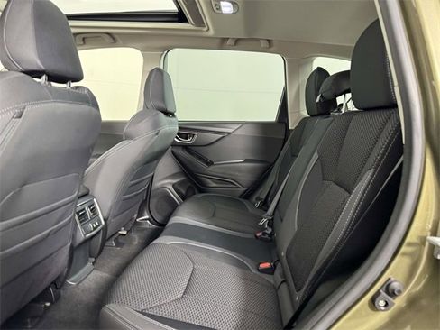 Used 2023 Subaru Forester Premium image 33