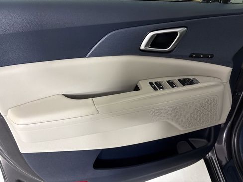 New 2026 Kia Carnival EX image 14