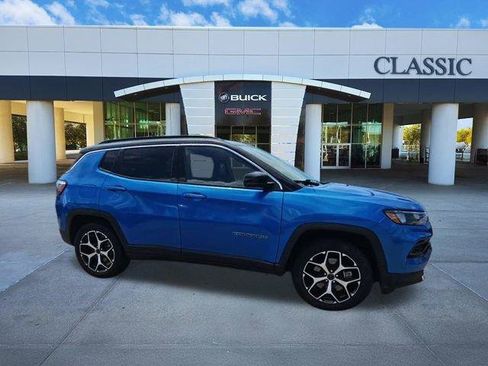 Used 2025 Jeep Compass Limited AWD/4WD image 9