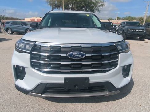 New 2026 Ford Explorer Active image 5
