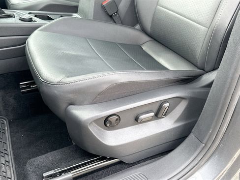 Used 2020 Volkswagen Tiguan SEL image 19