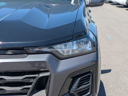Used 2023 Chevrolet Colorado LT AWD/4WD image 12