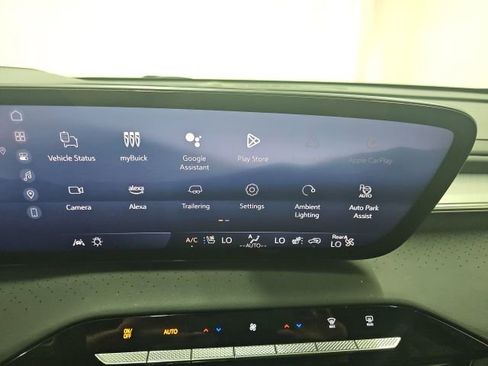 Used 2025 Buick Enclave Avenir w/ Super Cruise Package image 7