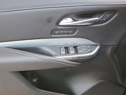 Used 2022 Cadillac XT4 Premium Luxury w/ Enhanced Visibility Package image 12