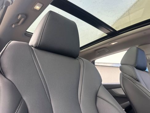 Used 2025 Acura MDX SH-AWD image 15