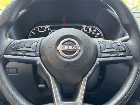 Used 2024 Nissan Sentra SV FWD image 26