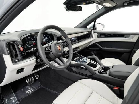 New 2026 Porsche Cayenne S AWD/4WD image 4