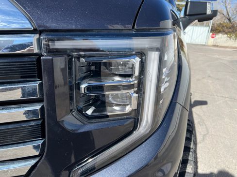 Used 2023 GMC Sierra 1500 SLT w/ SLT Premium Package image 9