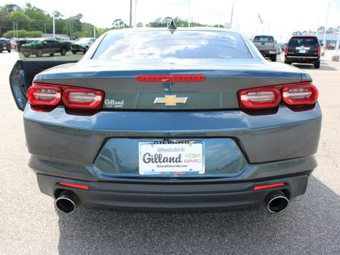 Used 2021 Chevrolet Camaro LT RWD image 15