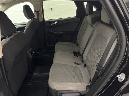 Used 2020 Ford Escape SE image 33