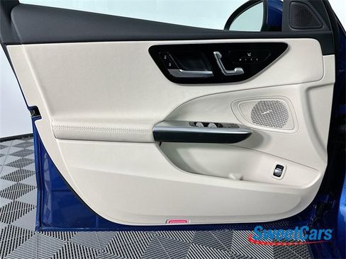 Used 2024 Mercedes-Benz C 300 4MATIC Sedan image 41